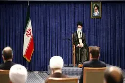 با کسانی که هیجان زده به خیابان‌ آمدند کار فرهنگی انجام گیرد |  تا جای ممکن فضا نباید امنیتی شود