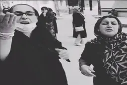 این زن سه فرزند و شوهرش را زیر آوار متروپل از دست داد + ویدیو