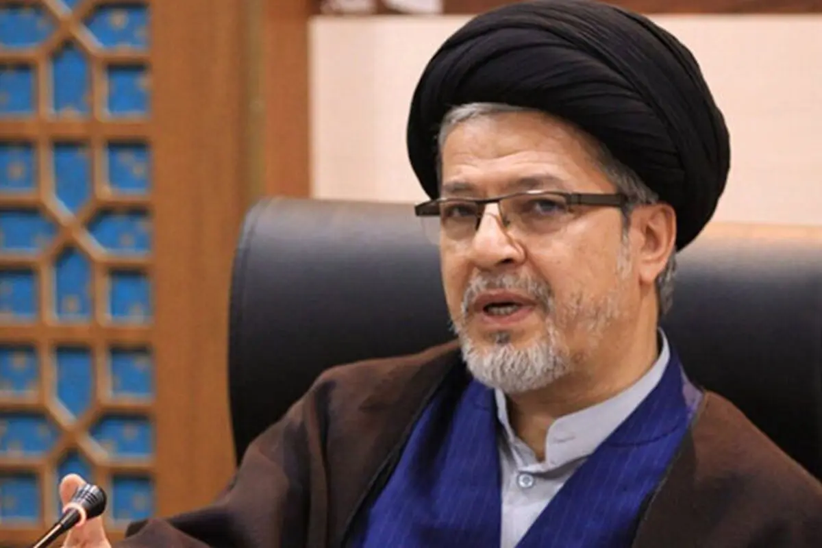 

 دبیر شورای عالی انقلاب فرهنگی: موج‌های فضای مجازی زودگذر و ناشی از هیجان است
