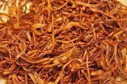 پیازداغ مجلسی قلق داره بیا تا یادت بدم! | طرز تهیه پیاز داغ مجلسی و کریسپی +ویدئو