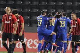 استقلال قواعد فوتبال را به هم زد