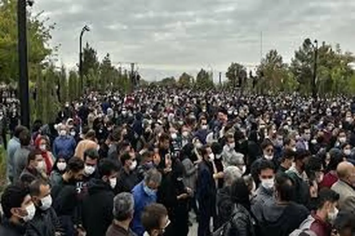 
 استاد شجریان | هزاران نفر با حضور در آرامگاه فردوسی ادای احترام کردند