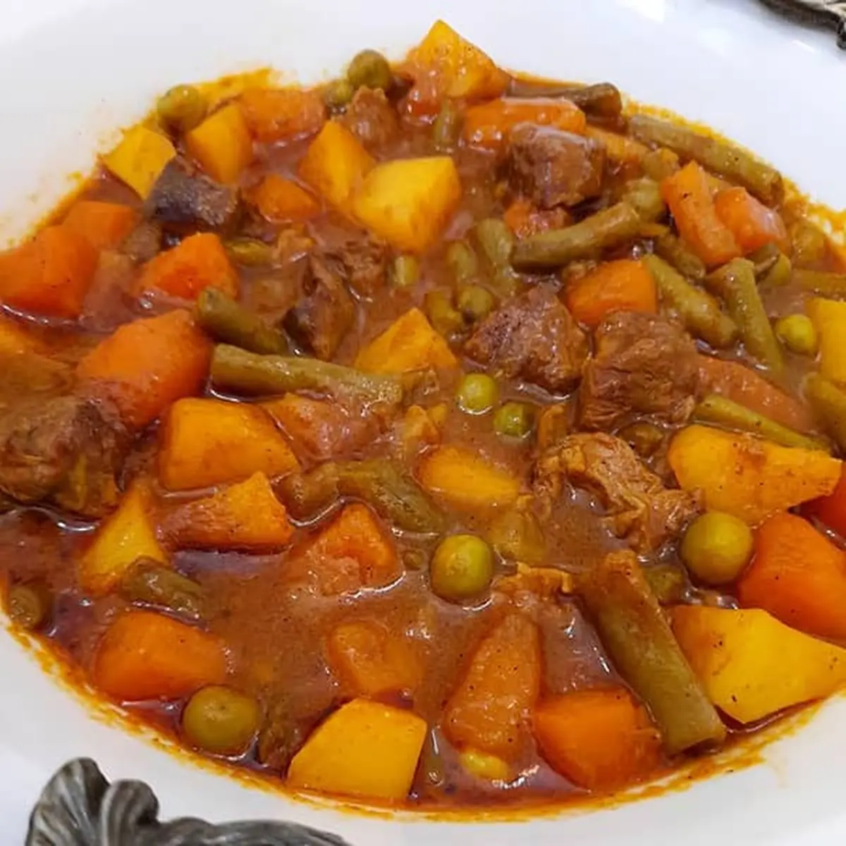 برای ناهار خوراک لوبیا سبز درست کن، محشر میشه | طرز تهیه خوراک لوبیا سبز