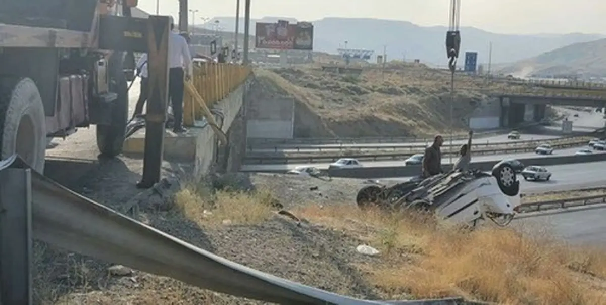 حادثه   |   مرگ راننده ۲۰۶ در اثر سقوط خودروی /  مسیرآزاد راه تهران به سمت پردیس 