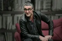 پژمان جمشیدی  |  خداحافظی ناگهانی ستاره سابق سرخپوشان در شرق آسیا