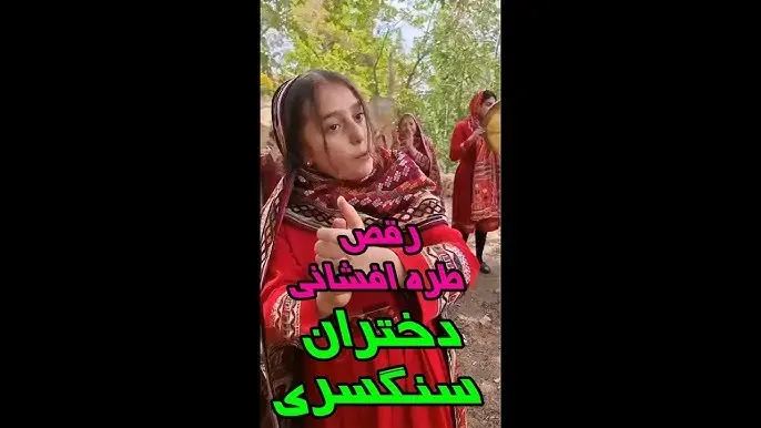 رقص سنتی طره‌افشانی دختران سنگسری در سمنان؛ آیینی باستانی با «بُرچّک»+ویدئو