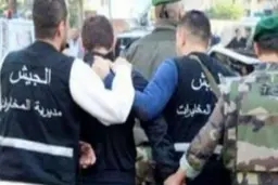 
لبنان  |  ارتش یک گروه تروریستی  مرتبط با داعش رادستگیرکرد
