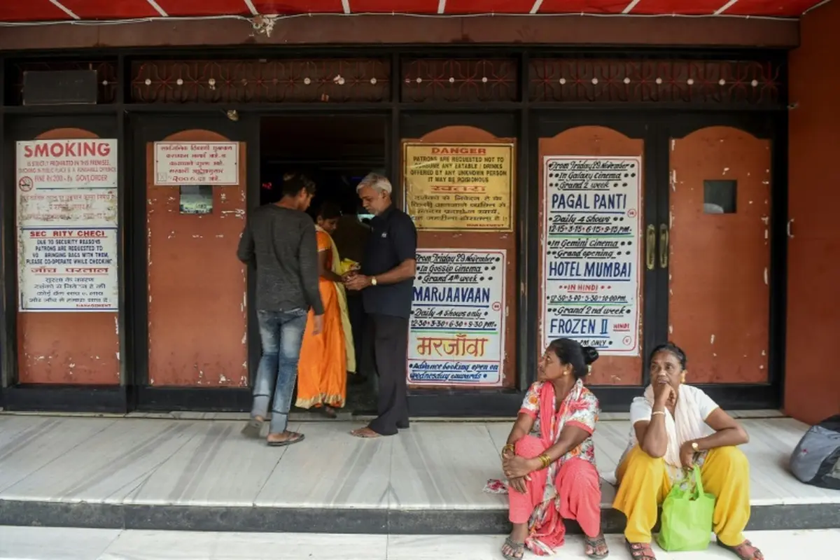 مردم هند: کمتر می‌خوریم اما به سینما می‌رویم