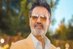 معین، منتظر اجازه ورود است !