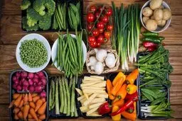 تغذیه مناسب هر دهه از زندگی 