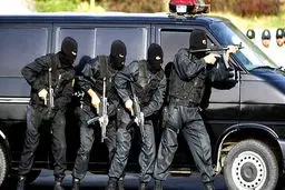 کابوس 40 روزه پسر کوچک در اسارتگاه گروگانگیران ! | پلیس فرشته نجات کودک شد