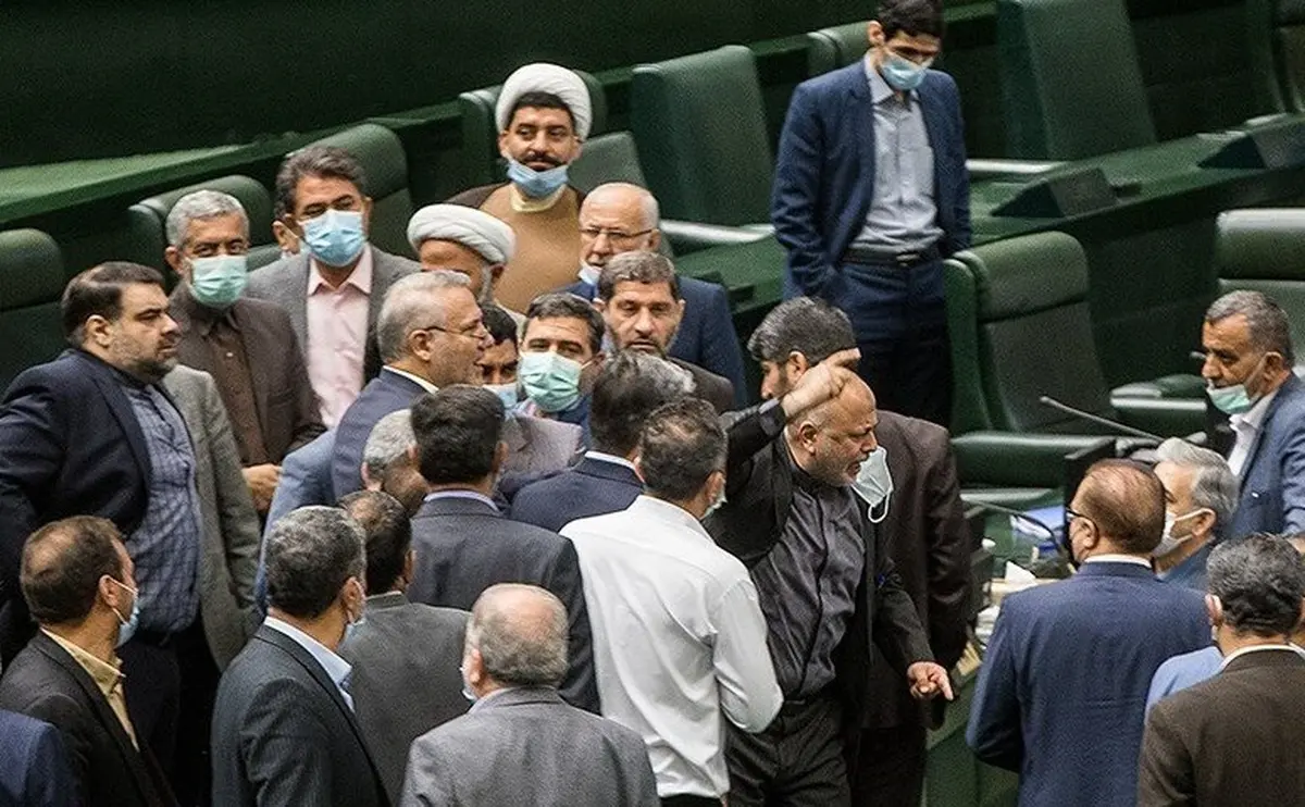 
 جلسه غیرعلنی دیروز مجلس غیرقانونی بود