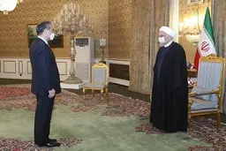 واکنش رسانه نزدیک به عربستان به سند همکاری ۲۵ ساله ایران و چین: زنگ‌های خطر در ریاض به صدا درآمده