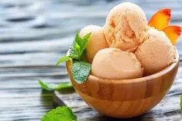 طرز تهیه بستنی میوه‌ای | حالا که فصله هلو این بستنی رو حتما درست کن +ویدئو