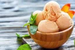 طرز تهیه بستنی میوه‌ای | حالا که فصله هلو این بستنی رو حتما درست کن +ویدئو