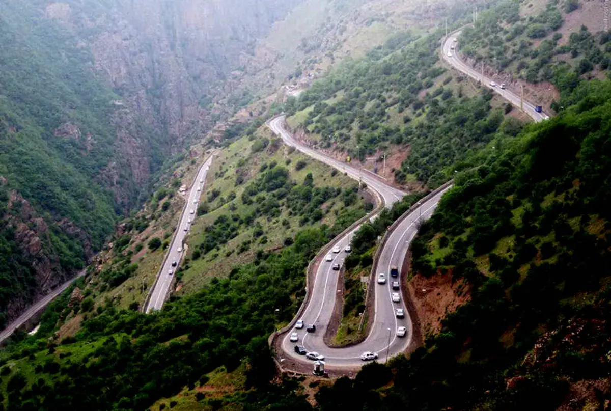 ترافیک در مبادی ورودی به مازندران پرحجم و سنگین است