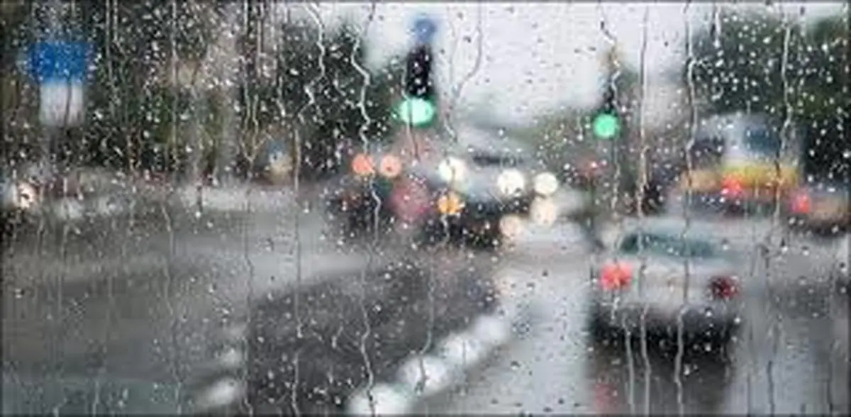بارش باران در جاده هراز |  ترافیک روان در آزادراه قزوین ـ کرج
