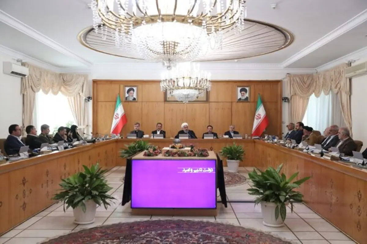 اگر ببینیم یک عده پرده‌ای رویشان کشیده‌اند و یک عده پای میز محاکمه‌اند، آن موقع دعوا می‌شود