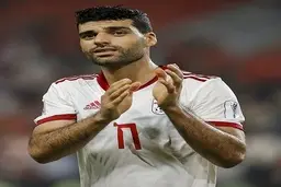مهدی طارمی یک فانوس دریایی در وسط دریا است