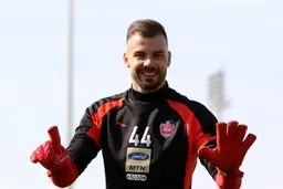 گلر پرسپولیس از ایران رفت