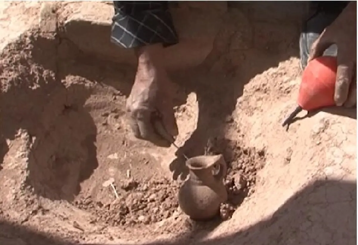 ادامه کاوش در گورستان تاریخی سرند هریس/ کشف آثار دوره هزاره اول قبل از میلاد