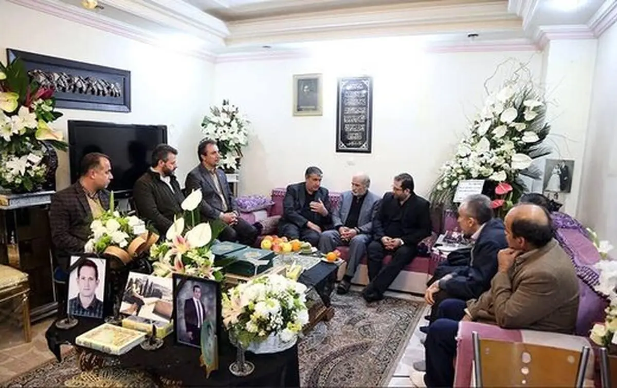 دیدار وزیر راه با خانواده یکی از جان باختگان سانحه هواپیمای اوکراینی