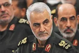 عکس حاج قاسم سلیمانی در گود زورخانه