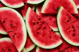 سیل هندوانه ها بر روی اسفالت های زرین رود زنجان+ویدیو