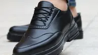 یه عمر کفشامون رو اشتباه واکس میزدیم! | از این به بعد با یدونه ذغال کفشت رو واکس بزن! | ترفند تمیز کردن کفش با ذغال + ویدئو