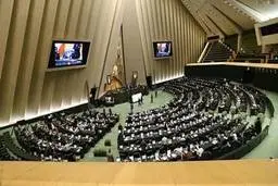 نمایندگان مجلس شوخی شوخی رأی می‌دهند و قانون تصویب می‌کنند؟