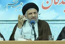 
مشاور تولیت حرم حضرت معصومه (س) در مورد کرونا: تعطیل کردن حرم پیام تلخی دارد
