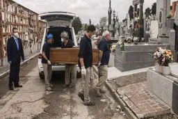 شمار قربانیان کرونا در ایتالیا از ۲۱ هزار نفر گذشت
