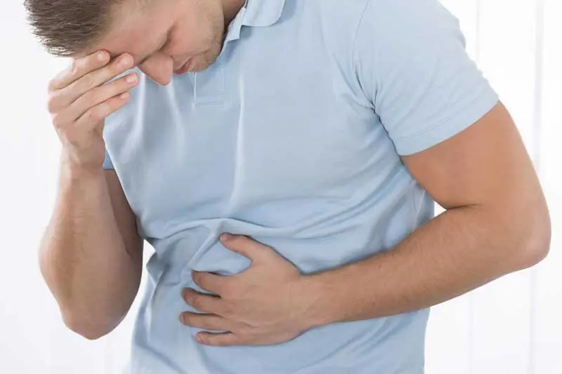 مردان به این ۶ دلیل دچار تکرر ادرار می شوند