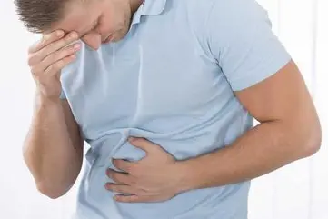 مردان به این ۶ دلیل دچار تکرر ادرار می شوند