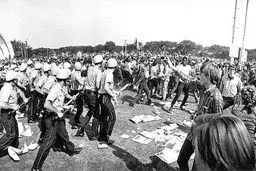 شورش‌های نژادی به سود ترامپ می‌شود؟