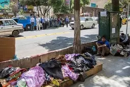 اهدای ۱۰۰ کارت هدیه یک میلیونی به بساط گستران منطقه ۹ تهران
