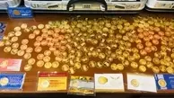 نمایش سکه‌های طلای رشوه در دادگاه شهرداری لواسان 