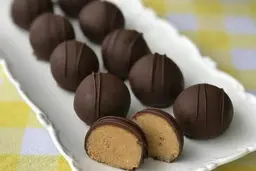 با سه قلم مواد شیرینی ده دقیقه ای درست کن | طرز تهیه شیرینی فوری با سه قلم مواد +ویدئو