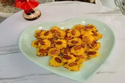 شیرینی رز نارگیلی یا باقلوا نارگیلی یک شیرینی خوشمزه و نوستالژیک | طرز تهیه باقلوا نارگیلی +ویدئو