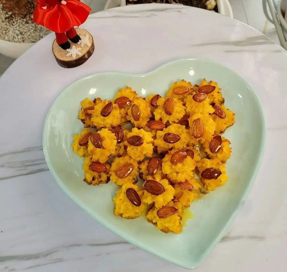 شیرینی رز نارگیلی یا باقلوا نارگیلی یک شیرینی خوشمزه و نوستالژیک | طرز تهیه باقلوا نارگیلی +ویدئو
