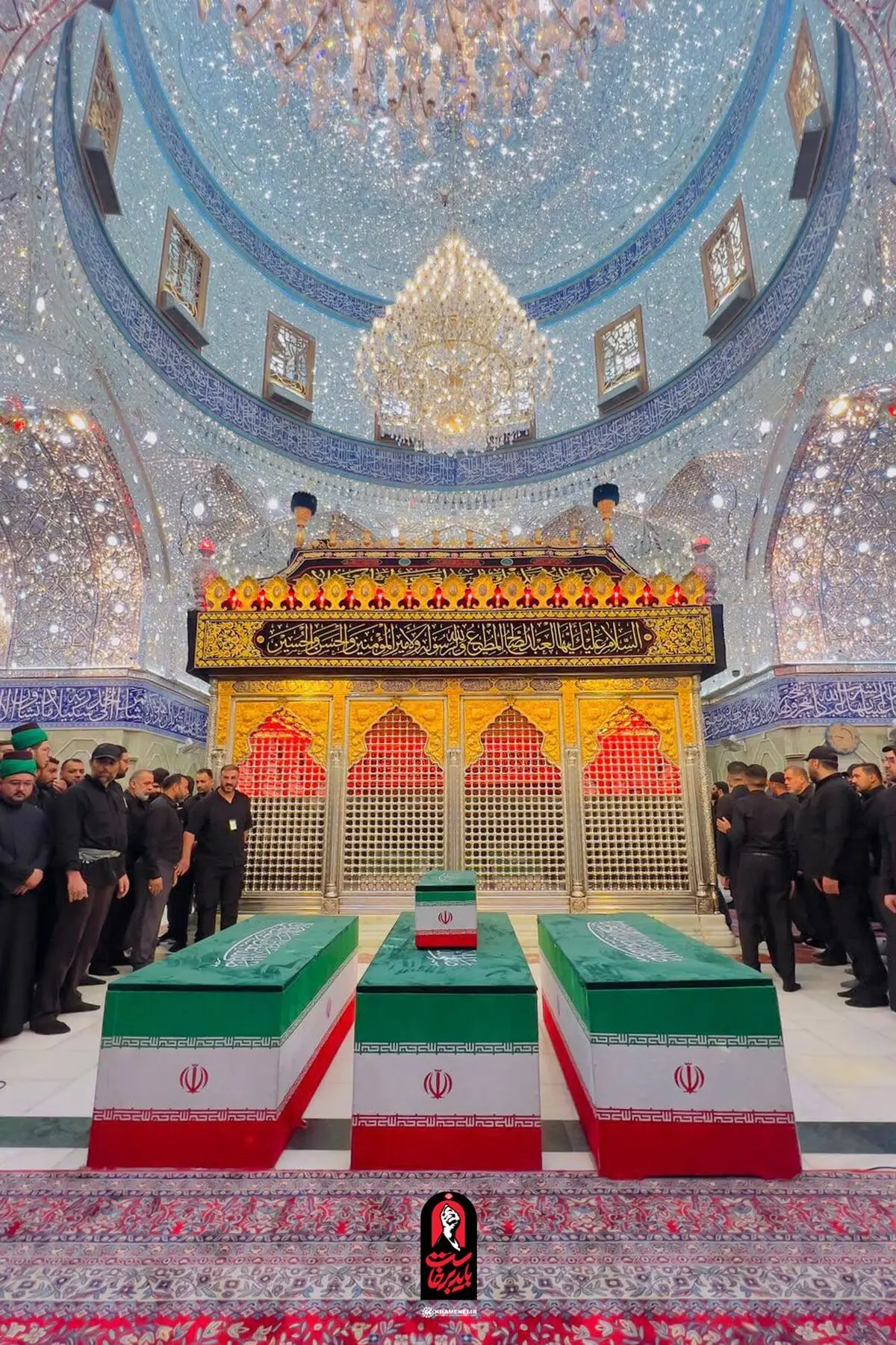 وداع با رهبر شهید | پیکر رهبر انقلاب در حرم امام رضا(ع) به خاک سپرده شد