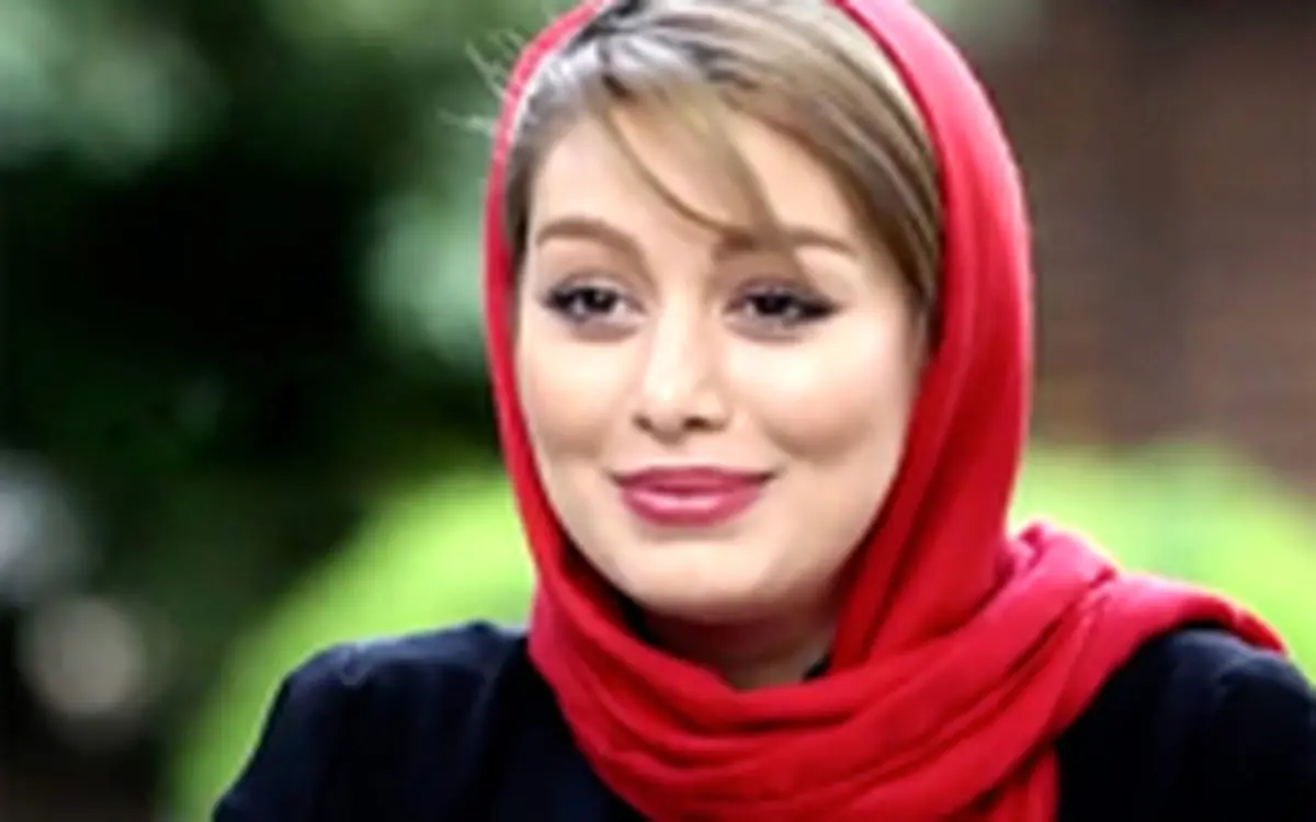 عکس سحر قریشی با پیکان در بیابان!