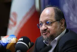 شریعتمداری:سه میلیون خانوار کمک بلاعوض می‌گیرند