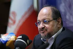 شریعتمداری:سه میلیون خانوار کمک بلاعوض می‌گیرند