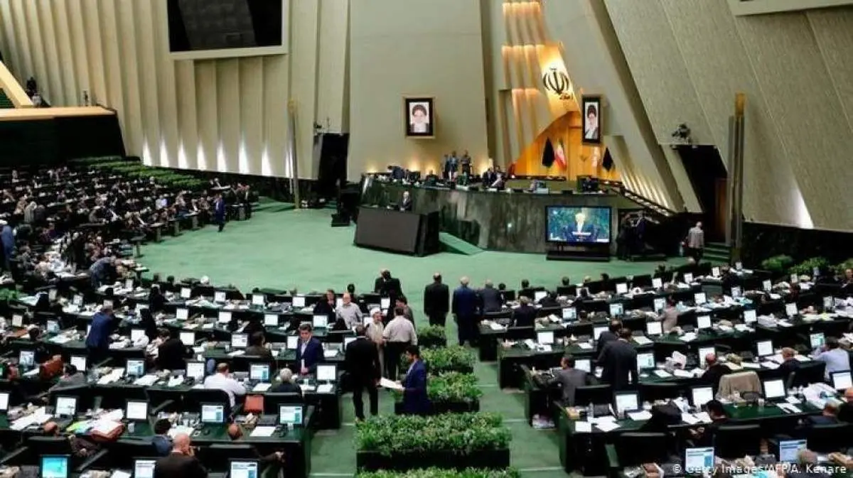 جلسه علنی مجلس آغاز شد/بررسی تشکیل کمیسیون ویژه‌ باشگاه تحریمی‌ها