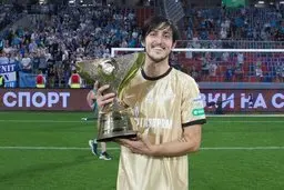 روسیه  |   اهدای جایزه آقای گل به آزمون