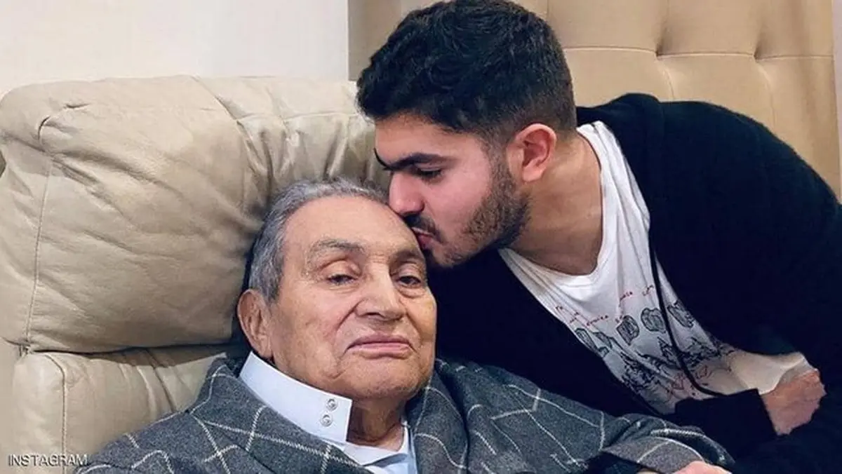انتشار نخستین تصویر حسنی مبارک پس از ترخیص از بیمارستان