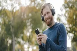 بهترین تلفن های همراه برای گوشی دادن به موسیقی