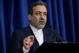 واکنش عراقچی به خروج شرکت‌های کره‌ای از ایران