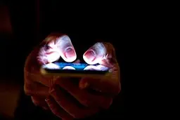 نحوه مشاهده قرنطینه و وضعیت واکسیناسیون افراد با موبایل